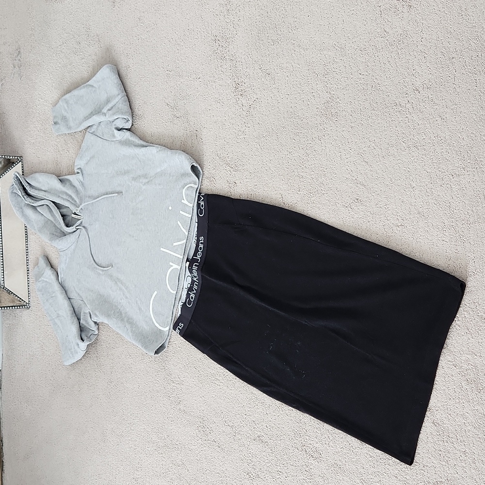 Calvin Klein Elastic Waist Skirt & Top!